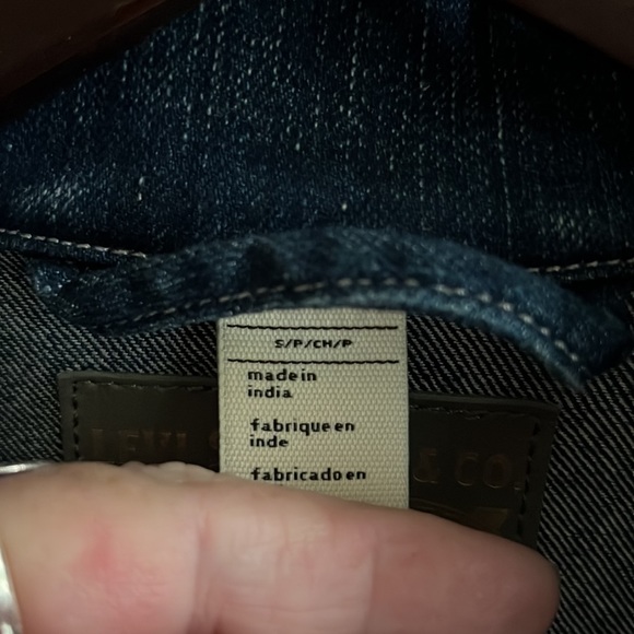 Levi Trucker Jacket NWOT size S/P Six pocket Jean Jacket Super Cute - Picture 7 of 13